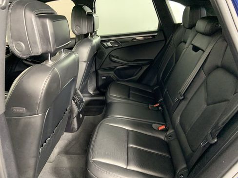 Used 2018 Porsche Macan Sport Edition image 19