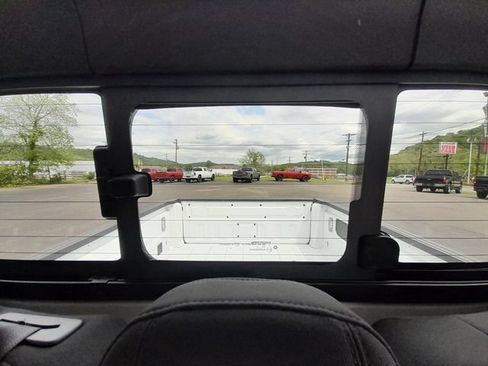 Used 2026 Jeep Gladiator Mojave AWD/4WD image 39