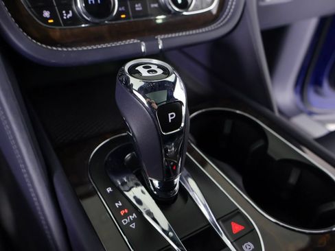 Used 2019 Bentley Bentayga AWD/4WD image 21