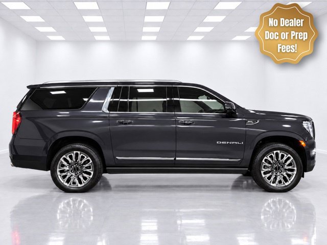 Used 2024 GMC Yukon XL Denali Ultimate AWD/4WD image 1