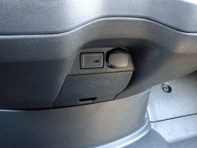 New 2025 Mercedes-Benz eSprinter 170 Cargo image 7