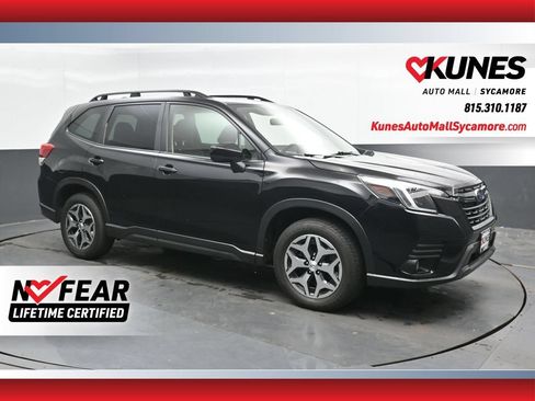 Used 2022 Subaru Forester Premium AWD/4WD image 1