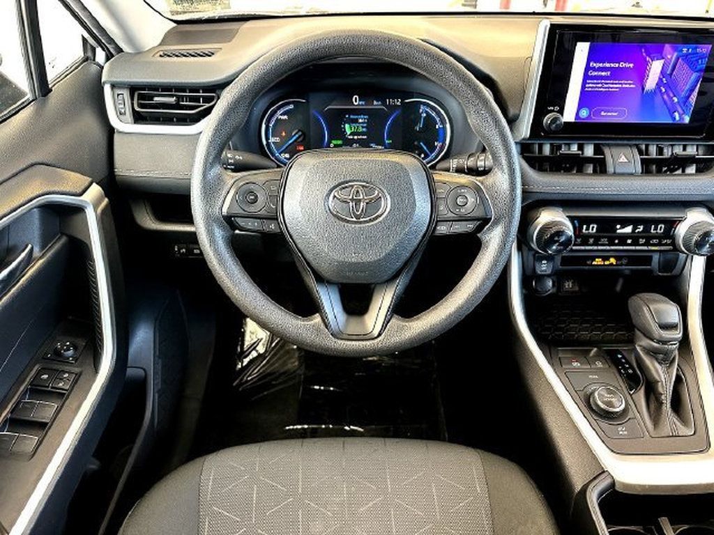 Certified 2024 Toyota RAV4 XLE AWD/4WD image 21