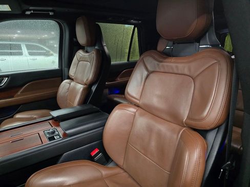 Used 2023 Lincoln Navigator L Reserve AWD/4WD image 20