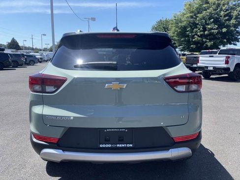Used 2025 Chevrolet TrailBlazer LT w/ Convenience Package FWD image 4
