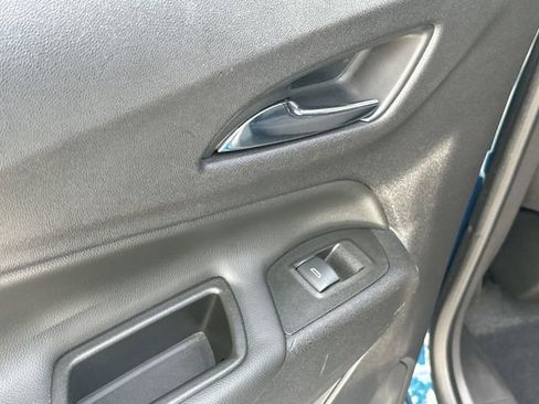 Used 2021 Chevrolet Equinox LT AWD/4WD image 16