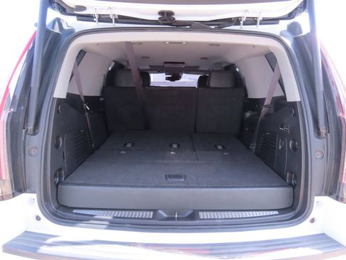 Used 2016 Cadillac Escalade Premium image 12