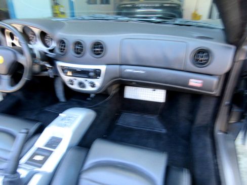 Used 2004 Ferrari 360 Spider image 32