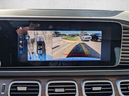 New 2026 Mercedes-Benz GLS 450 4MATIC image 16