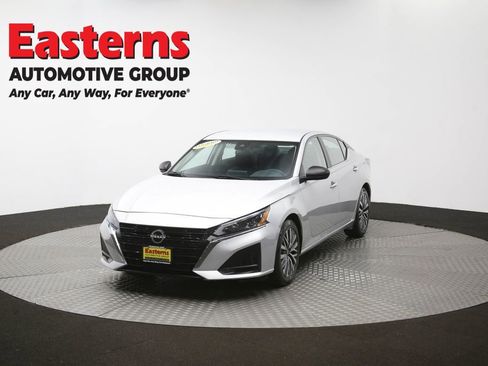 Used 2024 Nissan Altima 2.5 SV FWD image 54