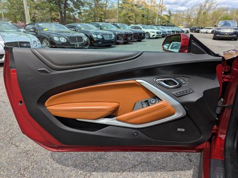 Used 2021 Chevrolet Camaro SS RWD image 11