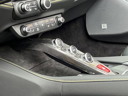 Used 2022 Ferrari Portofino M image 36