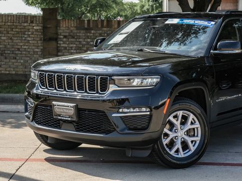 Used 2022 Jeep Grand Cherokee Limited image 9