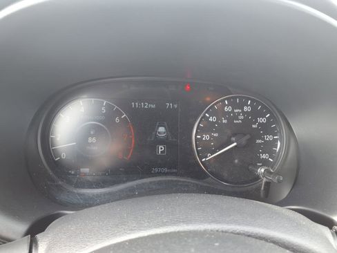 Used 2022 Nissan Kicks SV w/ Interior Electronics Package FWD image 14