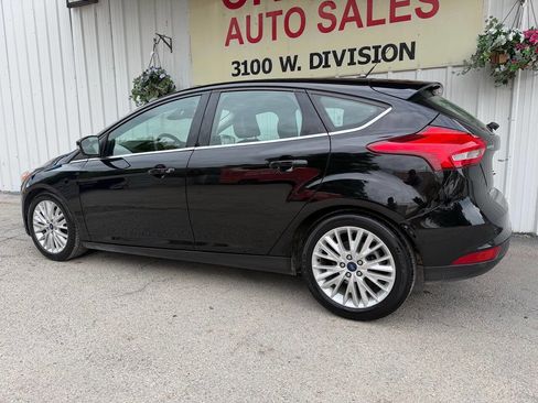 Used 2017 Ford Focus Titanium w/ Titanium Technology Package FWD image 6