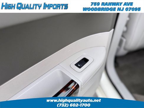 Used 2009 Chrysler 300 C image 48