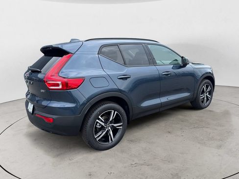 New 2026 Volvo XC40 B5 Core w/ Protection Package Premier AWD/4WD image 7