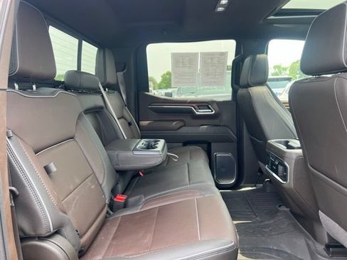 Used 2023 GMC Sierra 1500 Denali w/ Technology Package AWD/4WD image 17