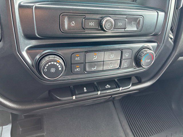 Used 2018 Chevrolet Silverado 1500 Custom w/ Custom Value Package AWD/4WD image 23