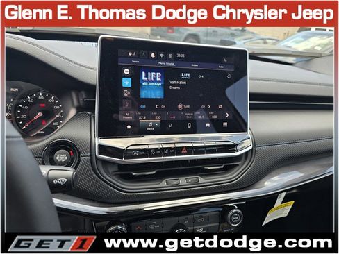 New 2026 Jeep Compass Latitude image 10