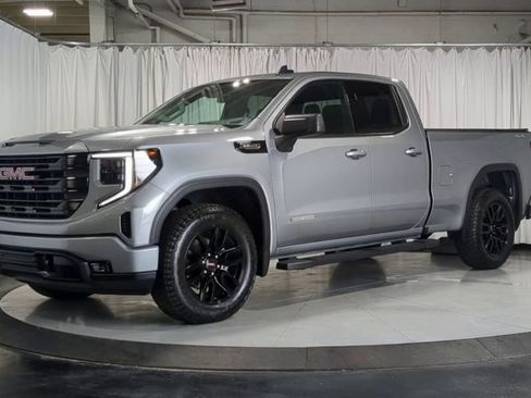 Used 2025 GMC Sierra 1500 Elevation AWD/4WD image 5