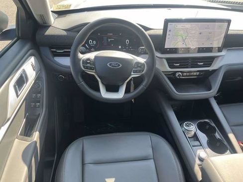 New 2026 Ford Explorer Active w/ Active Comfort Package RWD image 11