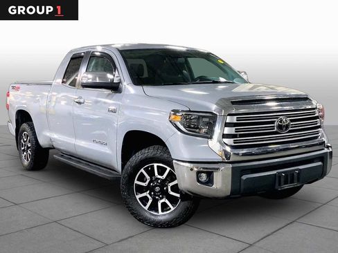 Used 2021 Toyota Tundra Limited w/ Limited Premium Package AWD/4WD image 3