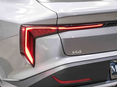 Used 2025 Kia K4 EX image 7