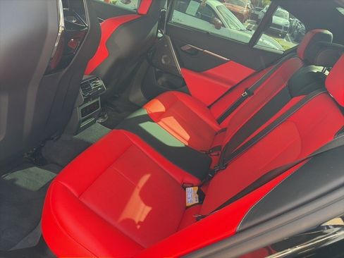 Used 2025 BMW M5 w/ Carbon Package image 4