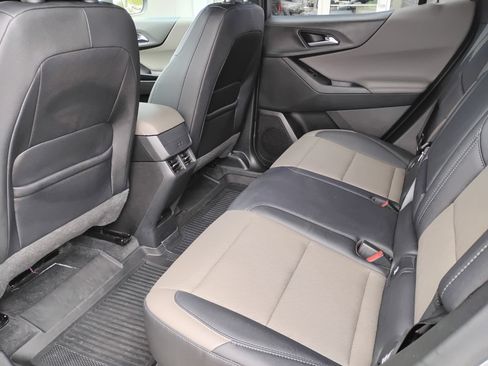 Used 2026 Chevrolet Equinox LT w/ Convenience Package II FWD image 27