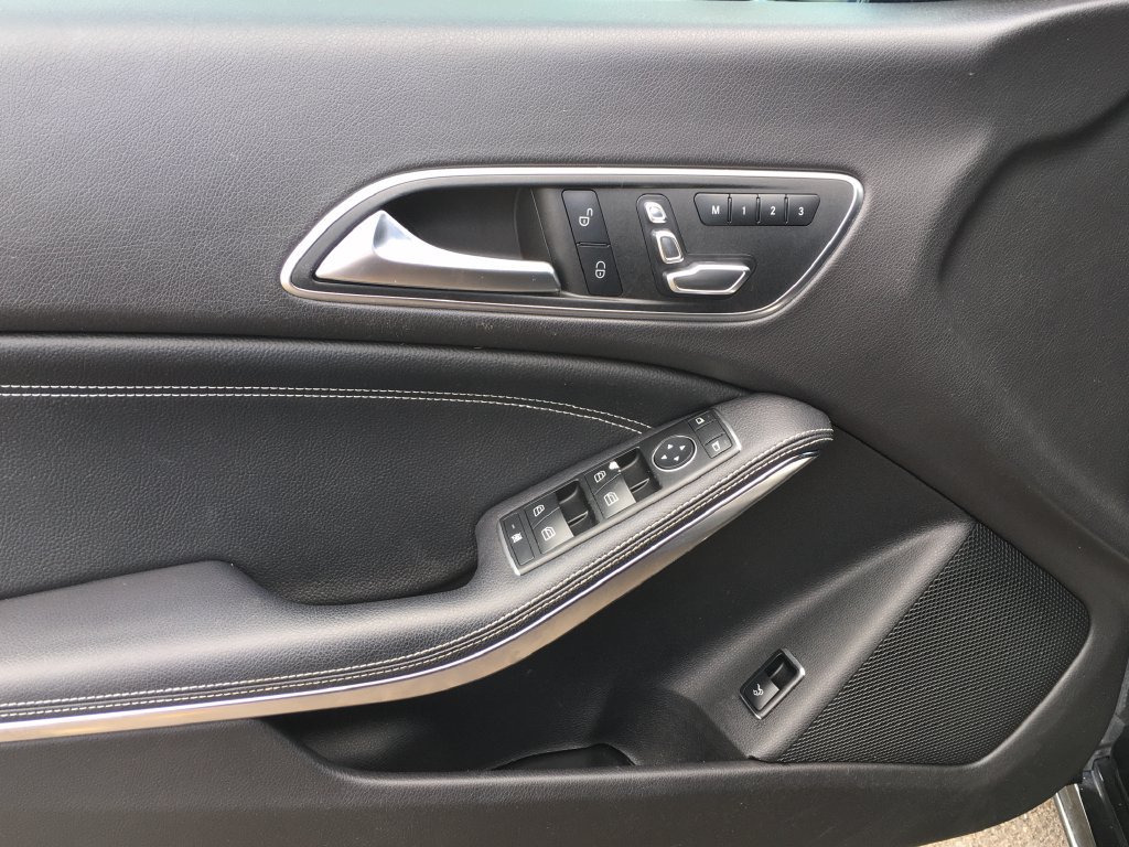 Used 2018 Mercedes-Benz CLA 250 4MATIC image 18