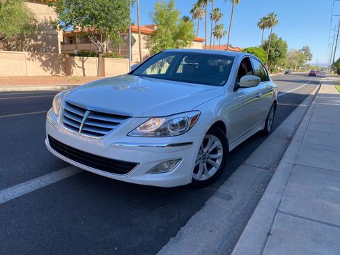 Used 2012 Hyundai Genesis 3.8 RWD image 2