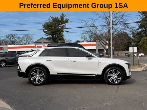Used 2024 Cadillac Lyriq Tech AWD/4WD image 2