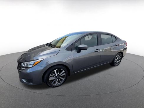 Used 2025 Nissan Versa SV FWD image 8
