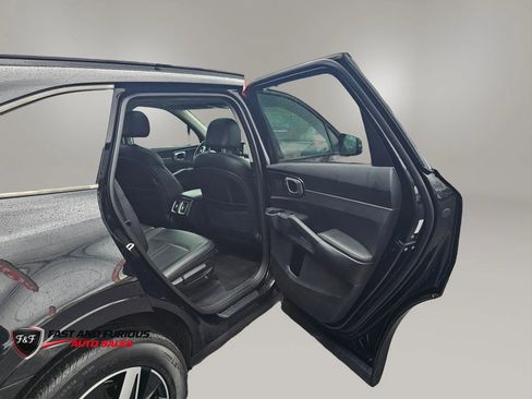 Used 2022 Kia Sorento S w/ Panoramic Sunroof Package FWD image 12