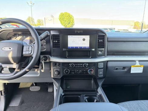 New 2026 Ford F350 XLT w/ 360-Degree Camera Package AWD/4WD image 21
