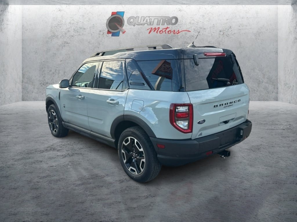 Used 2024 Ford Bronco Sport Outer Banks w/ Tech Package AWD/4WD image 3