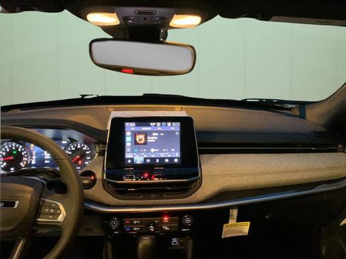 New 2026 Jeep Compass Latitude image 23