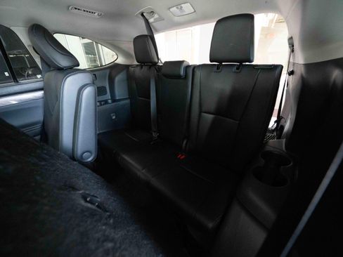 Used 2024 Toyota Highlander Limited FWD image 24