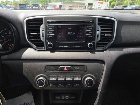 Used 2017 Kia Sportage LX AWD/4WD image 15