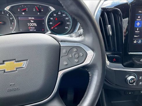 Used 2021 Chevrolet Traverse LT w/ LPO, Floor Liner Package AWD/4WD image 18