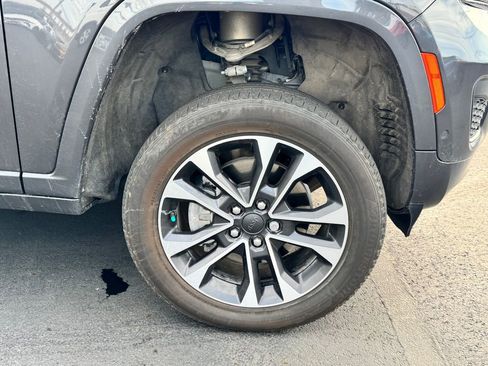 Used 2022 Jeep Grand Cherokee L Overland w/ Luxury Tech Group IV image 9