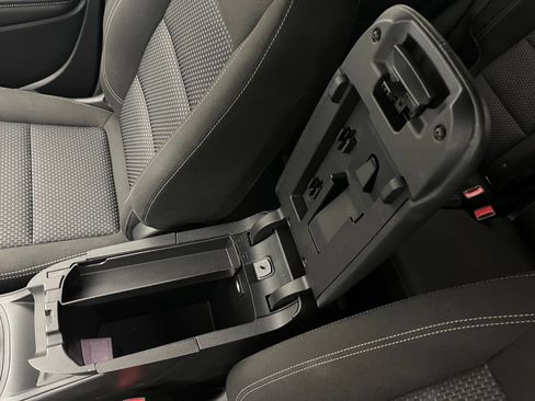 Used 2024 GMC Terrain SLE FWD image 27