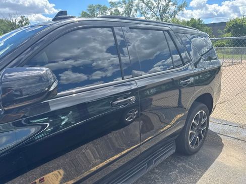 Used 2022 Chevrolet Tahoe RST w/ Luxury Package AWD/4WD image 13