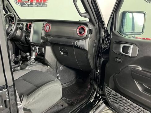 Used 2021 Jeep Gladiator Sport AWD/4WD image 27