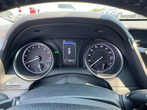 Used 2023 Toyota Camry SE w/ Convenience Package FWD image 22