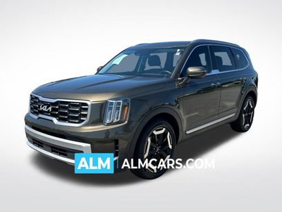 Used 2024 Kia Telluride S w/ S Sunroof Package