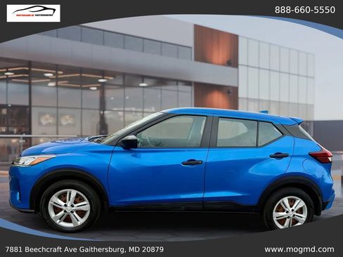 Used 2022 Nissan Kicks S w/ Interior Electronics Package image 2