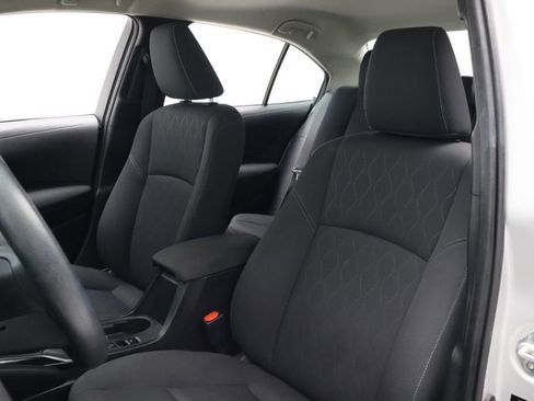 Used 2024 Toyota Corolla LE FWD image 13