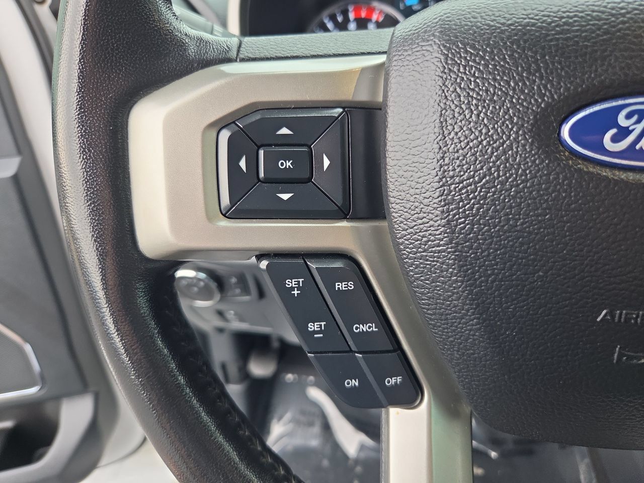 Used 2022 Ford F250 Lariat w/ Tremor Off-Road Package AWD/4WD image 27